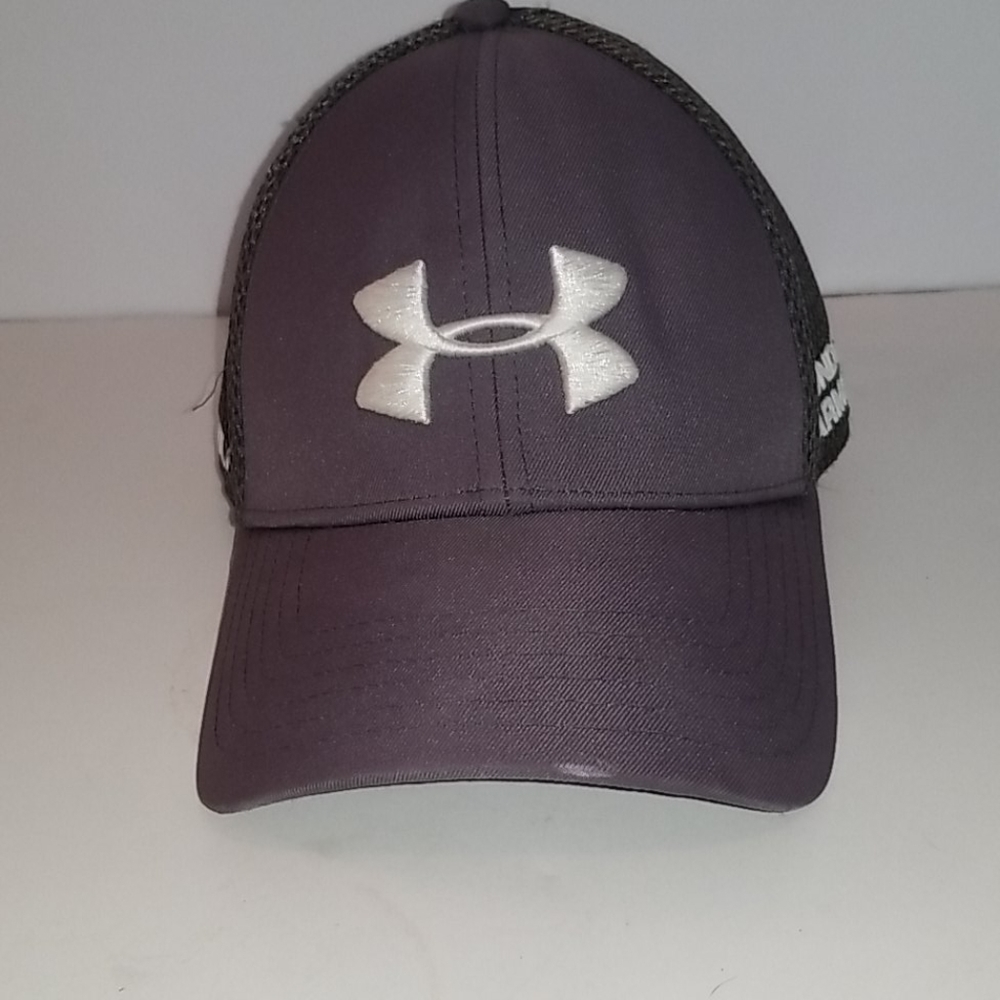 Under Armour gray driver golf hat